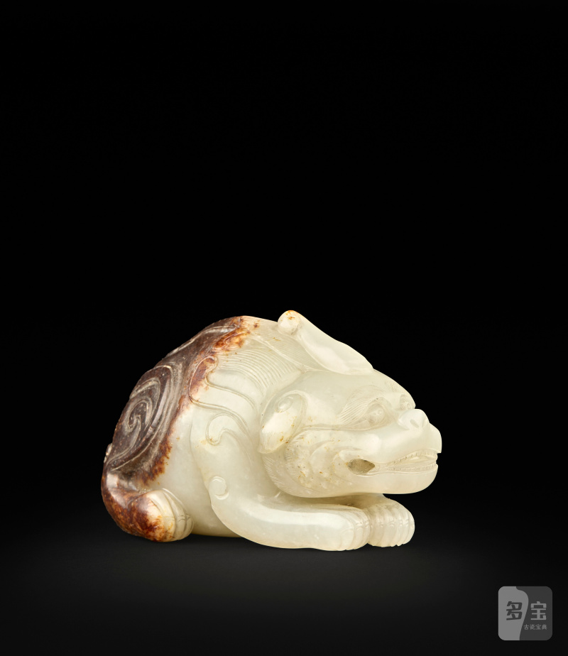 QILIN EN JADE CÉLADON PÂLE ET ROUILLE  CHINE, DYNASTIE QING (1644-1911) - 图3